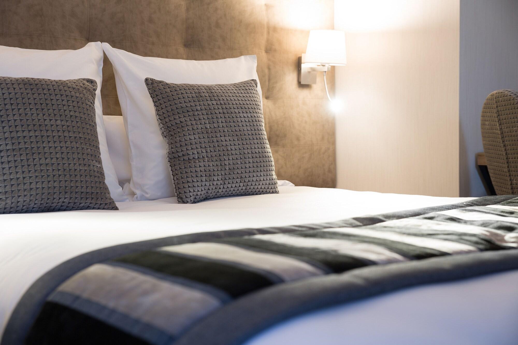 Hotel Le Rive Droite & 4*